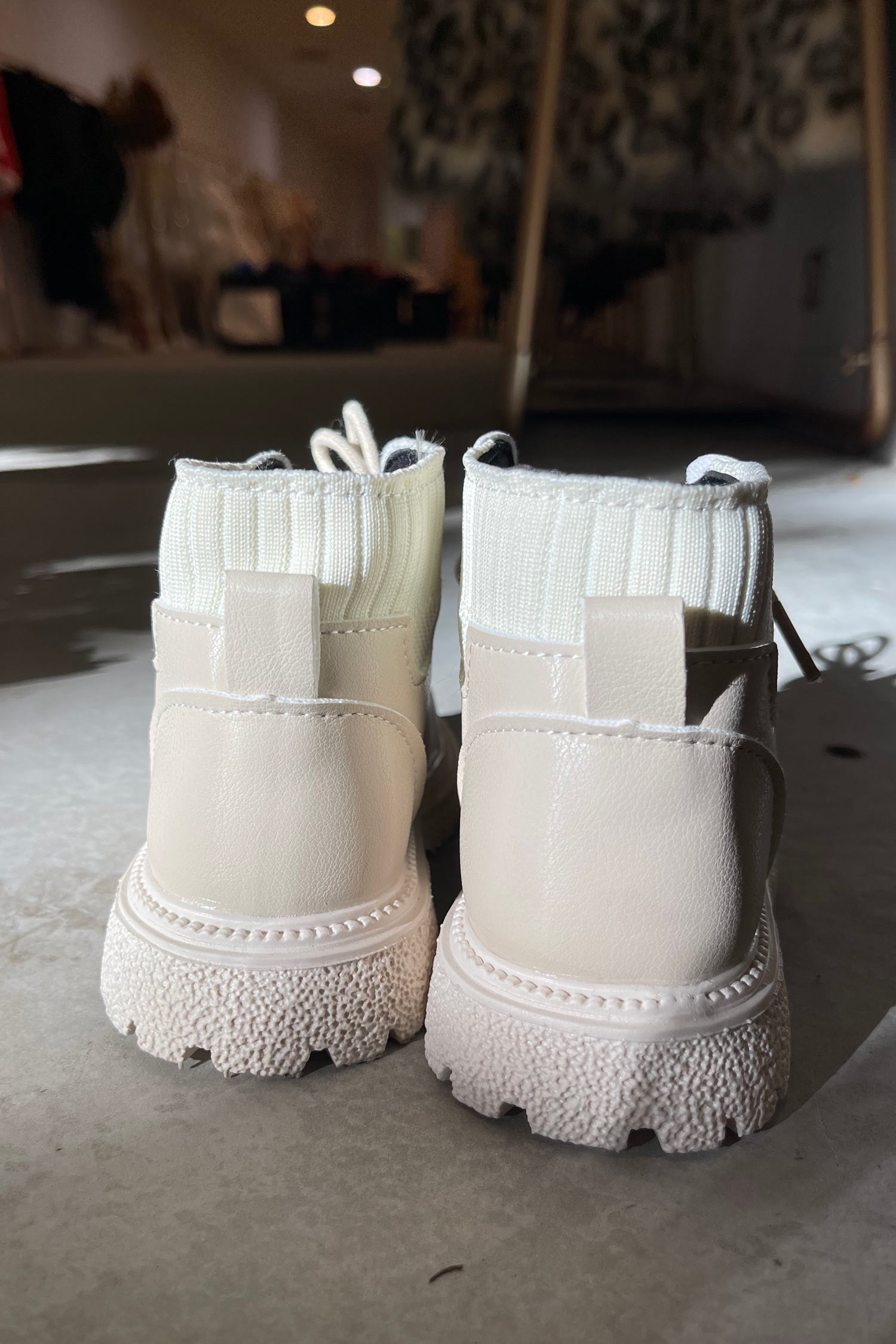 Kids Desert Boots in Sand - Mode & Affaire