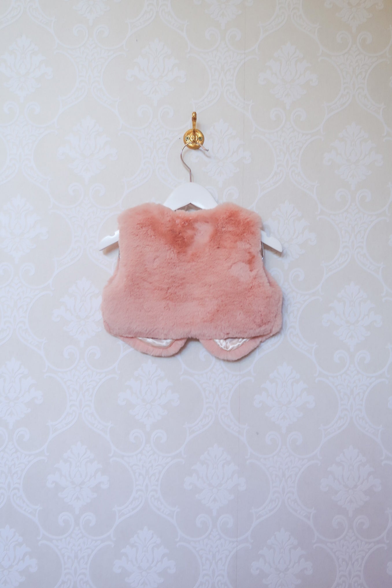Kids Faux Fur Vest in Petal - Mode & Affaire